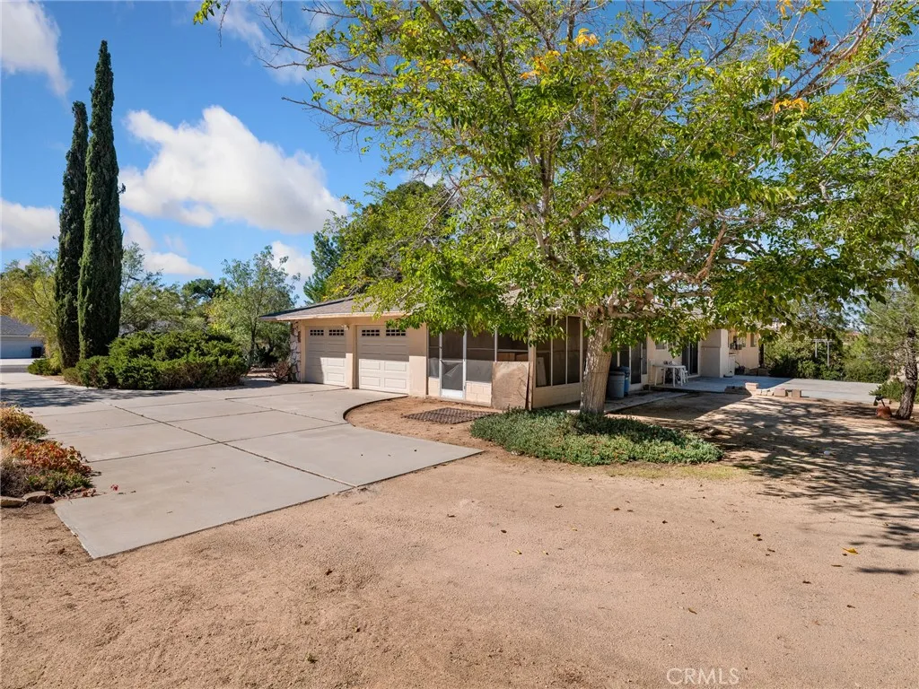 18730 Chapae Lane, Apple Valley, California 92307 home-pic-43