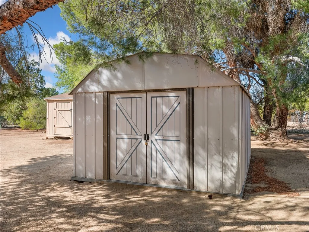 18730 Chapae Lane, Apple Valley, California 92307 home-pic-40