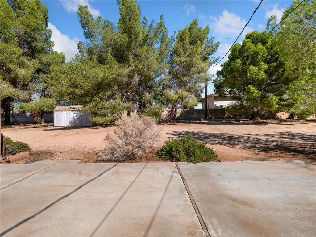 18730 Chapae Lane, Apple Valley, California 92307 home-pic-38