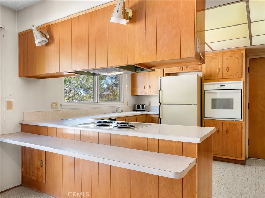 18730 Chapae Lane, Apple Valley, California 92307 home-pic-18
