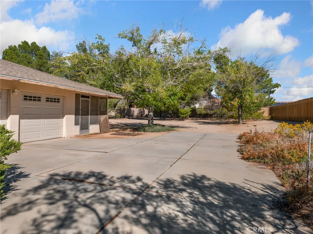 18730 Chapae Lane, Apple Valley, California 92307 home-pic-45