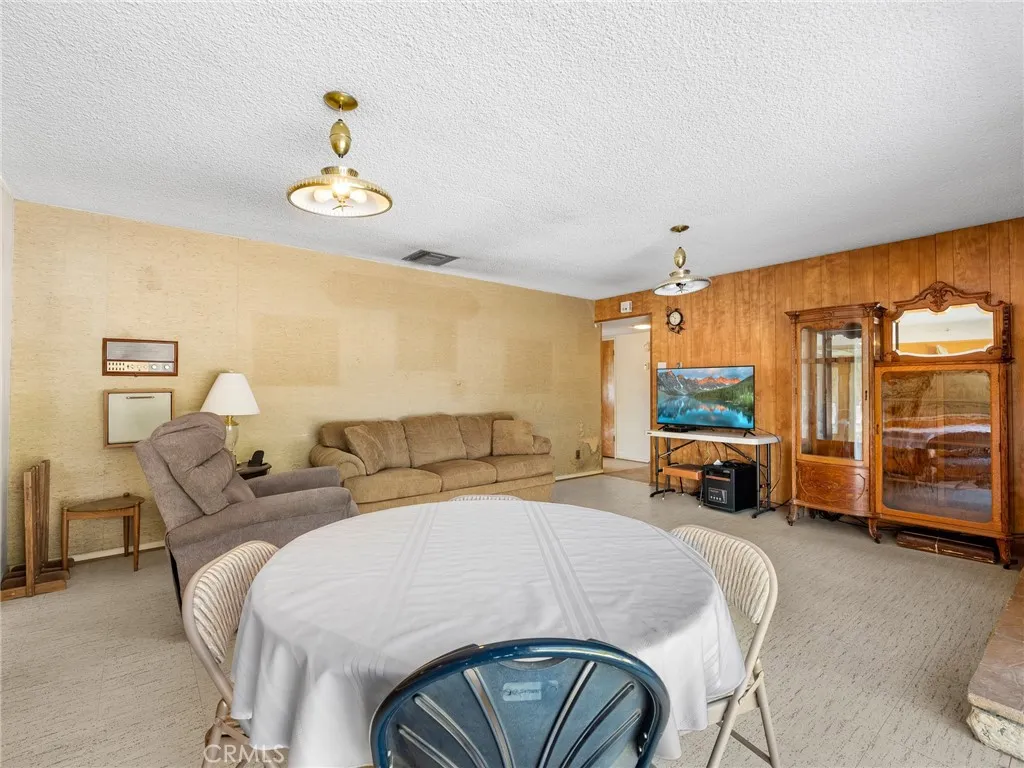18730 Chapae Lane, Apple Valley, California 92307 home-pic-17