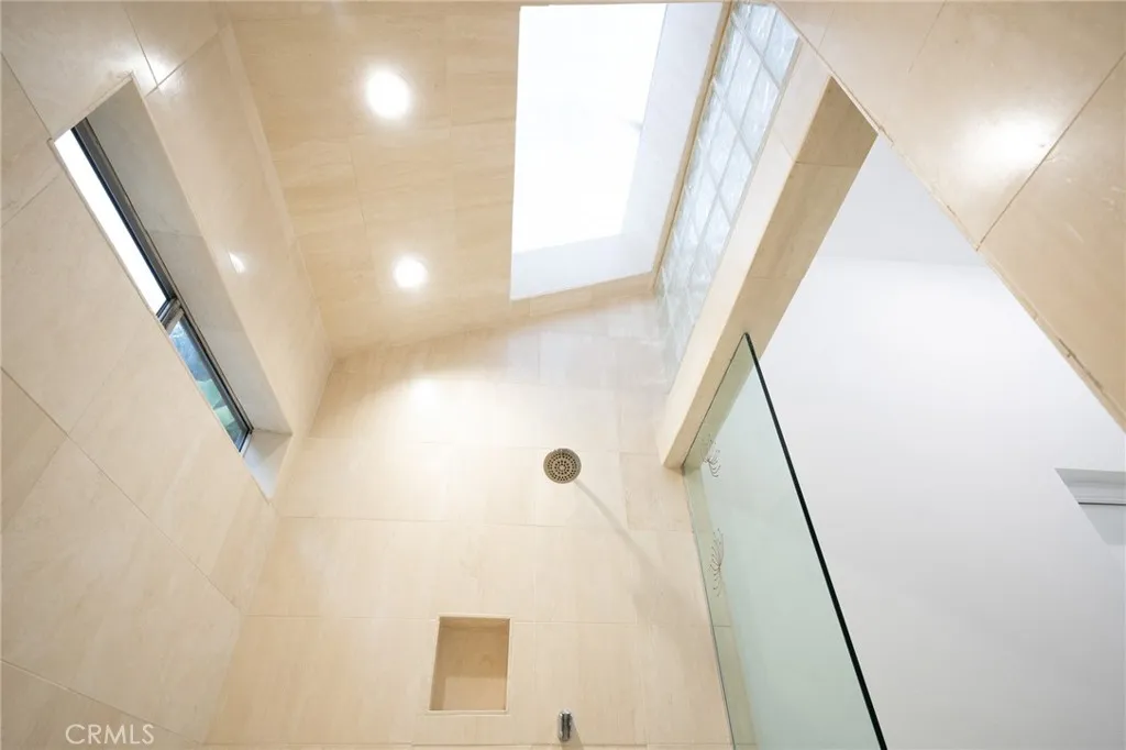 1833 Roscomare Road, Los Angeles, California 90077 home-pic-31