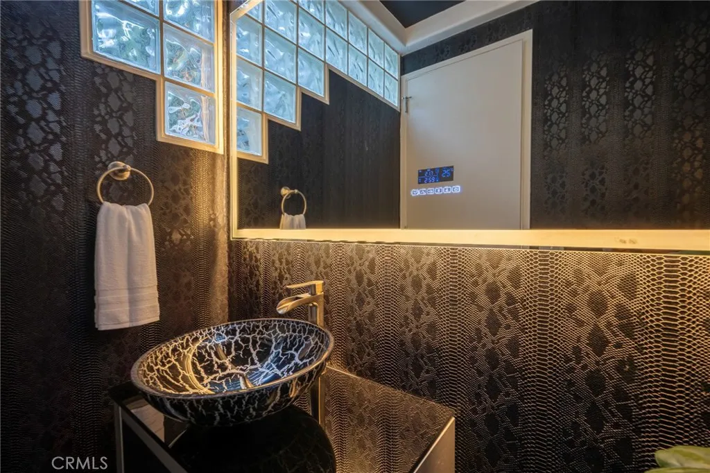 1833 Roscomare Road, Los Angeles, California 90077 home-pic-15