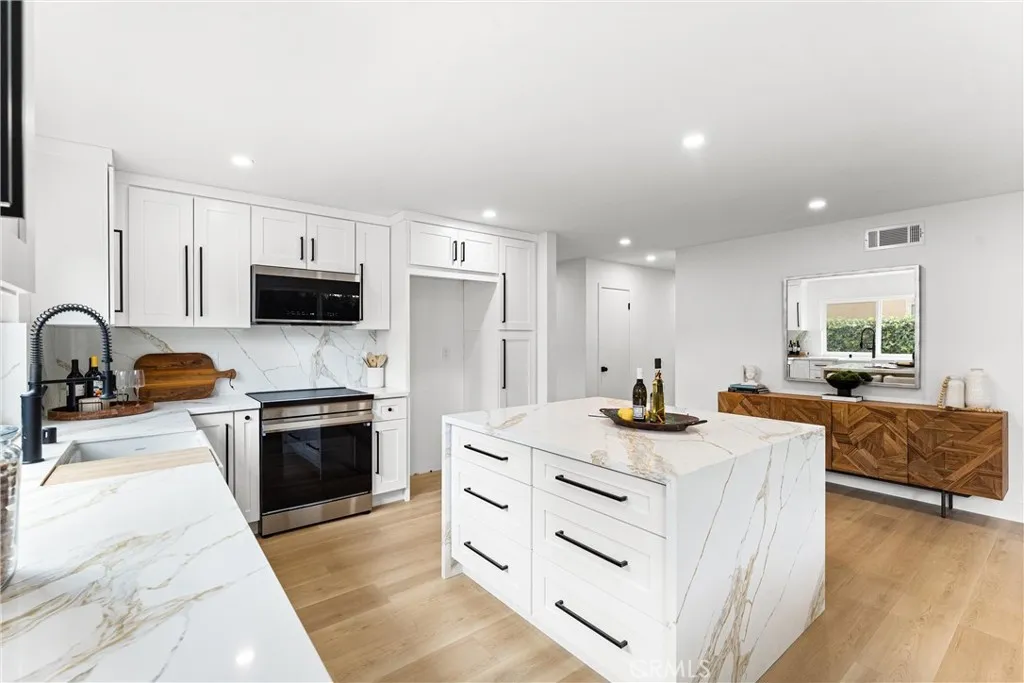 3621 Myrtle, Irvine, California 92606 home-pic-14