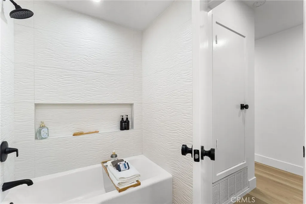 3621 Myrtle, Irvine, California 92606 home-pic-22