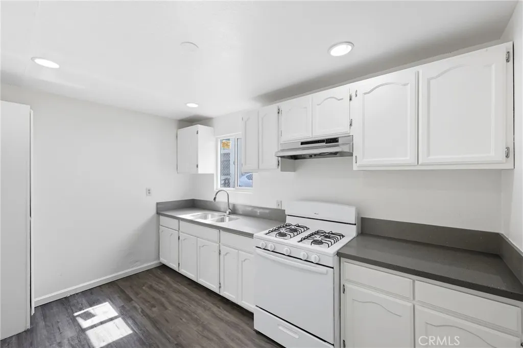 136 E Avenue 44, Los Angeles, California 90031 home-pic-2