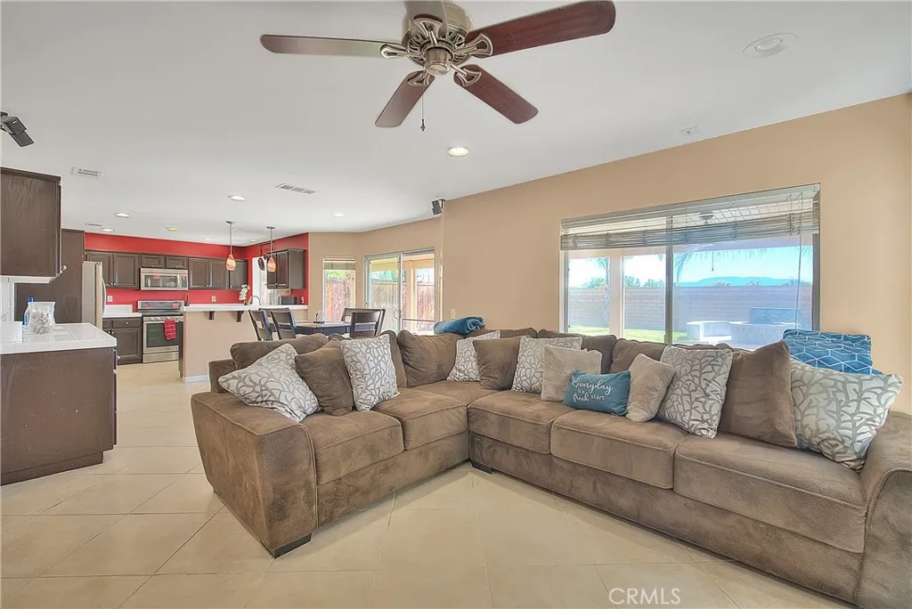 40688 La Salle, Murrieta, California 92563 home-pic-9