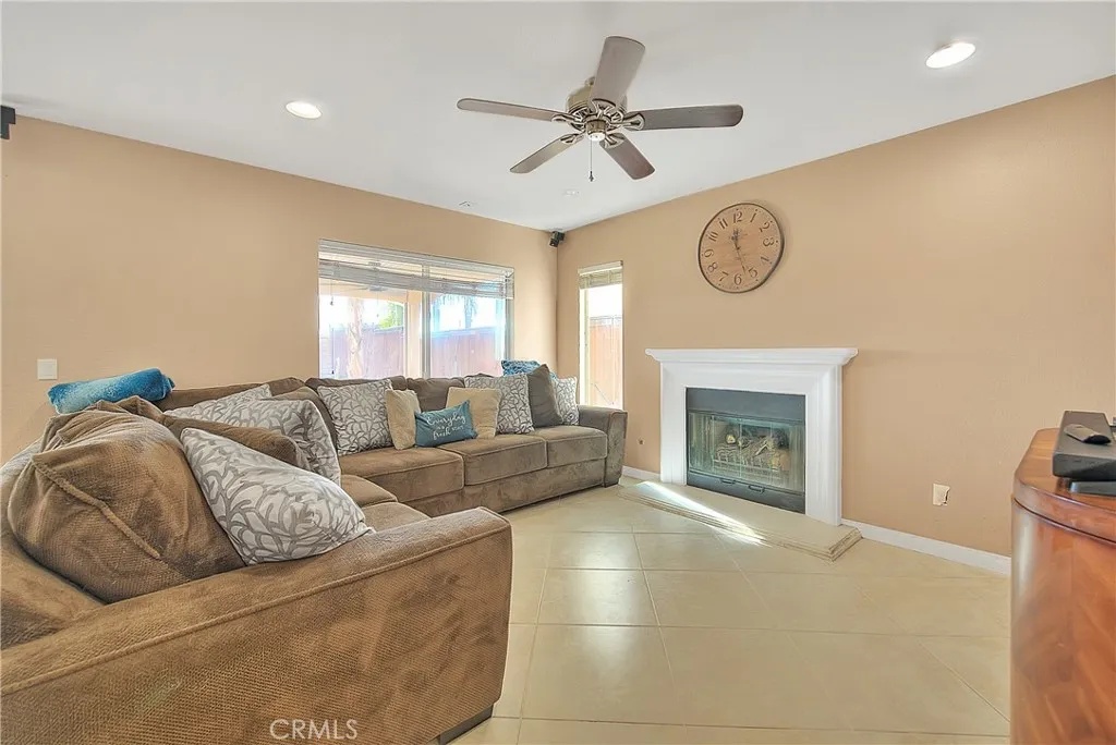 40688 La Salle, Murrieta, California 92563 home-pic-8