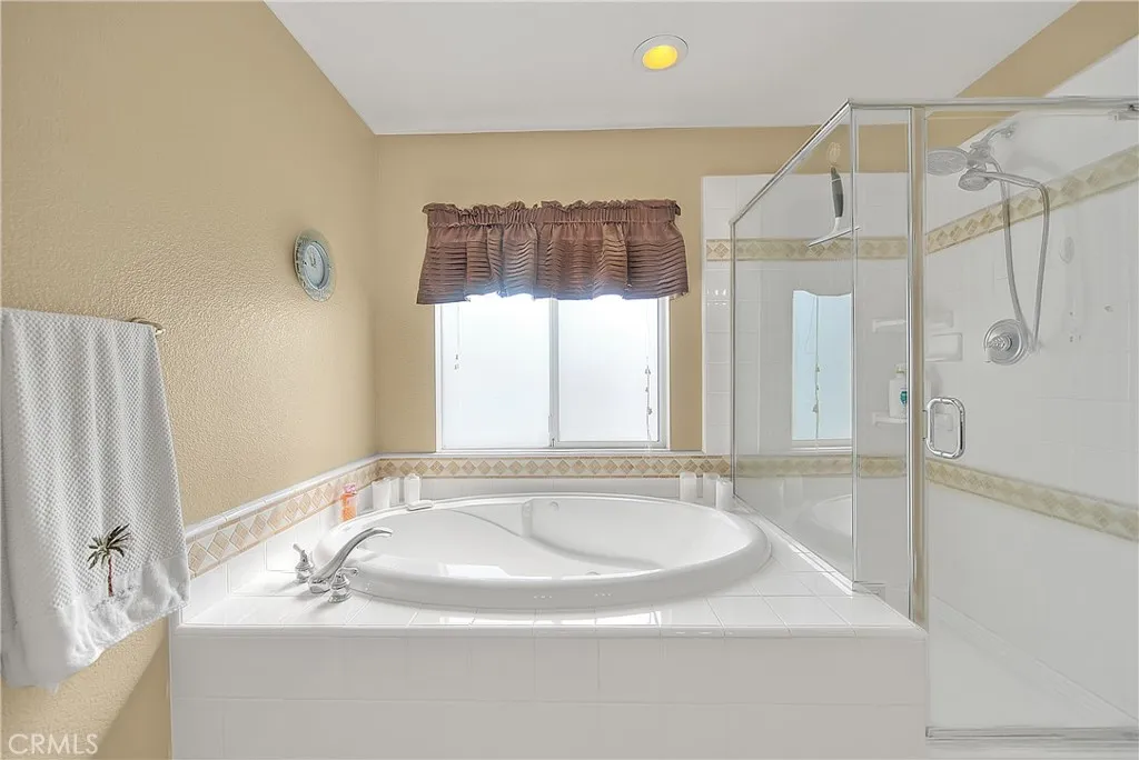 40688 La Salle, Murrieta, California 92563 home-pic-40