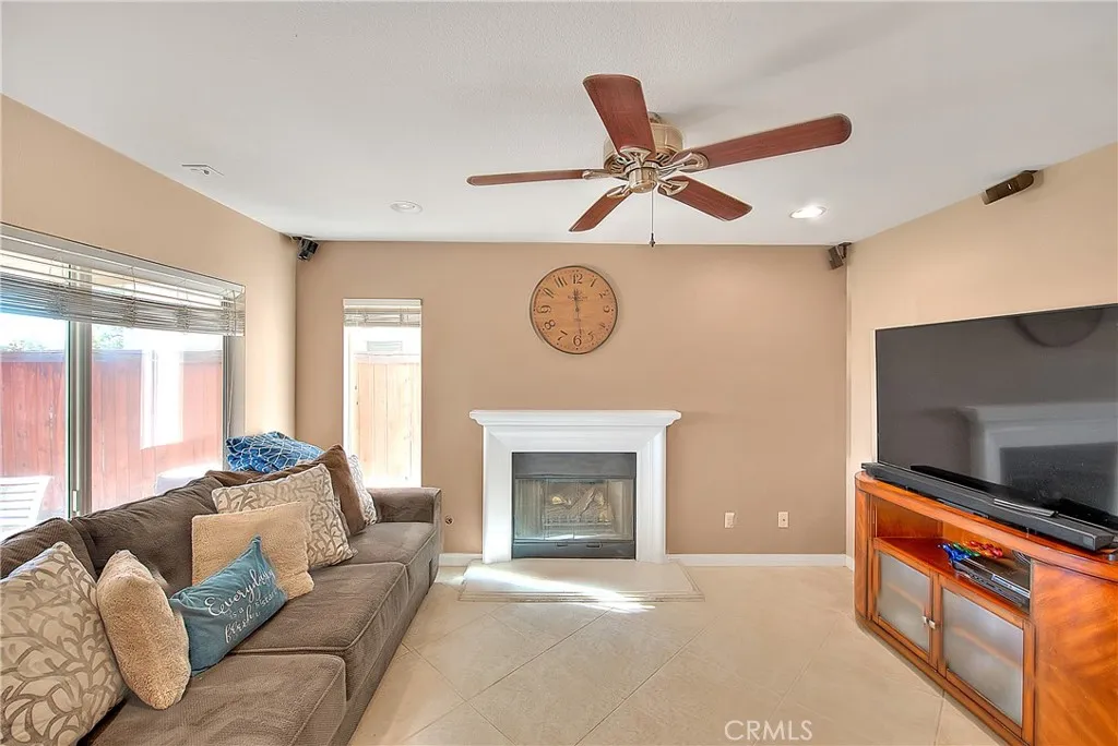 40688 La Salle, Murrieta, California 92563 home-pic-11
