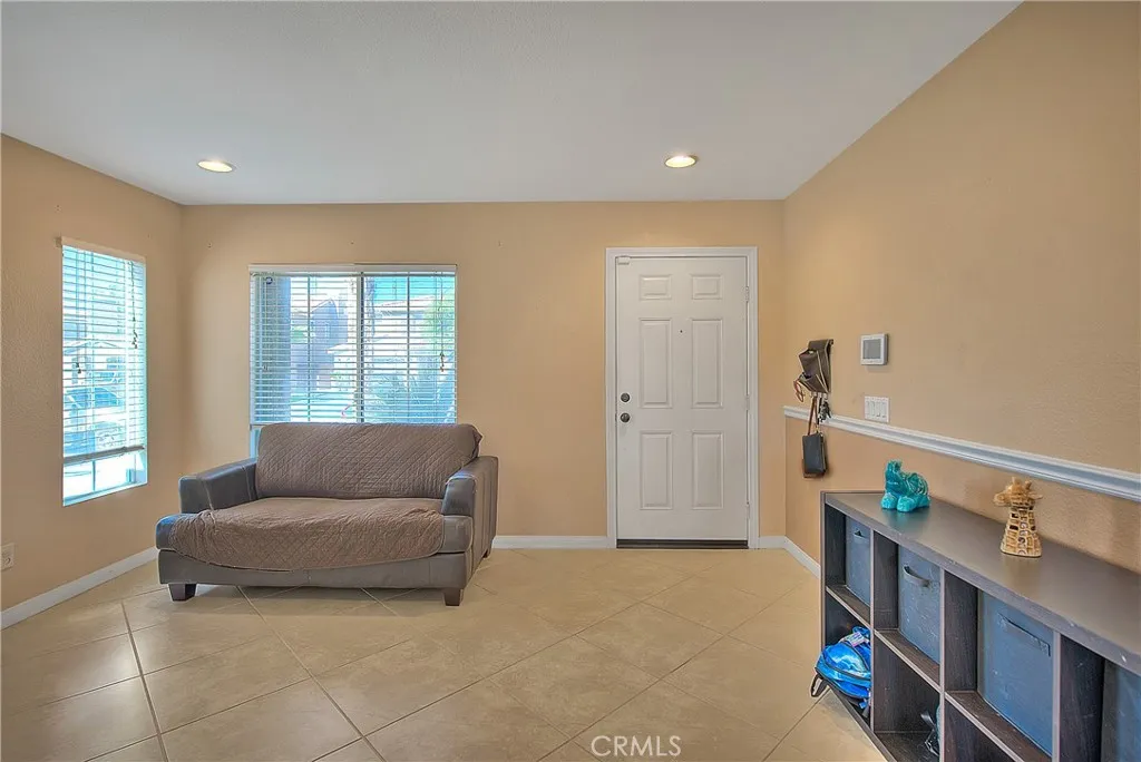 40688 La Salle, Murrieta, California 92563 home-pic-4