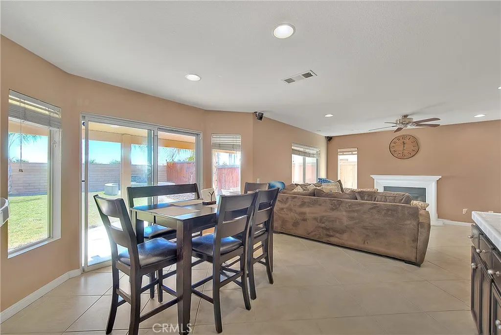 40688 La Salle, Murrieta, California 92563 home-pic-12