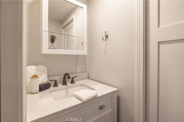 39470 North Shore, Fawnskin, California 92333