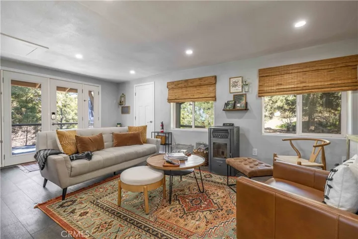 39470 North Shore, Fawnskin, California 92333