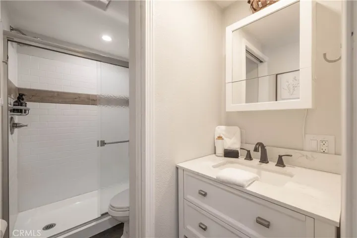 39470 North Shore, Fawnskin, California 92333