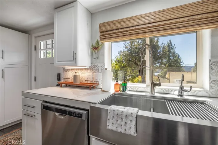 39470 North Shore, Fawnskin, California 92333