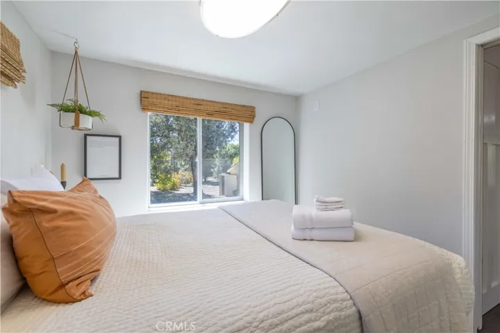 39470 North Shore, Fawnskin, California 92333