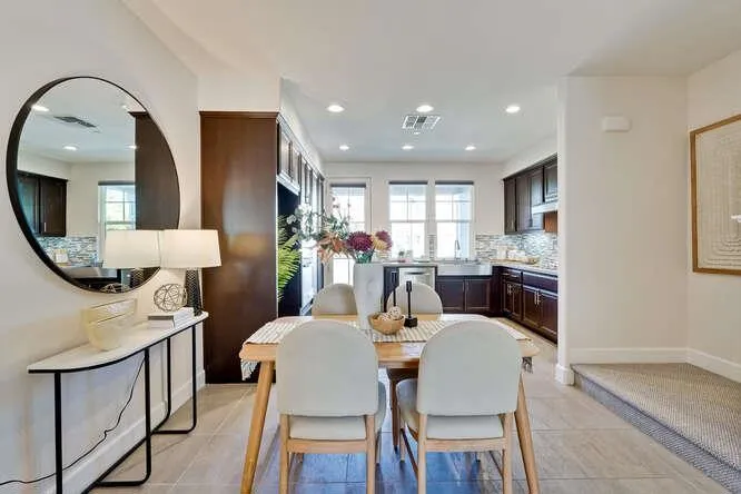 2045 Atlas Loop, Mountain View, California 94043 home-pic-10