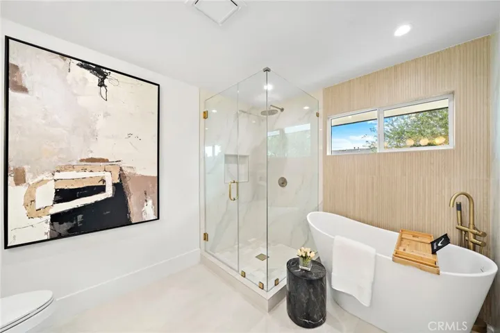 Primary suite with ensuite bath