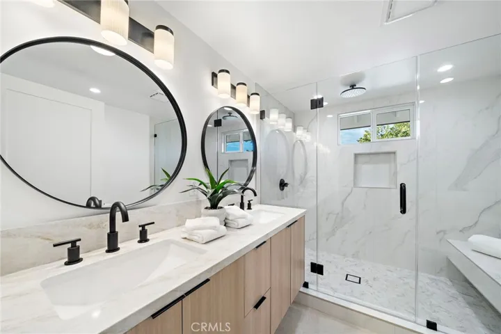 Beautifully finished third bath