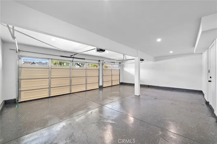 3 car garage