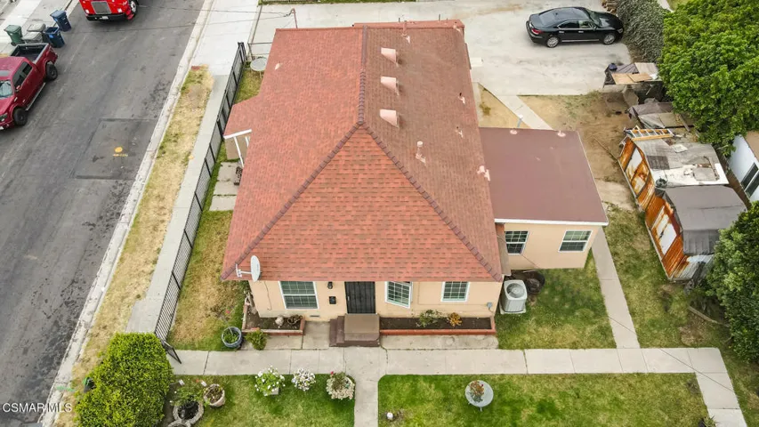 10333 S Inglewood Ave  -  HsHProd-4