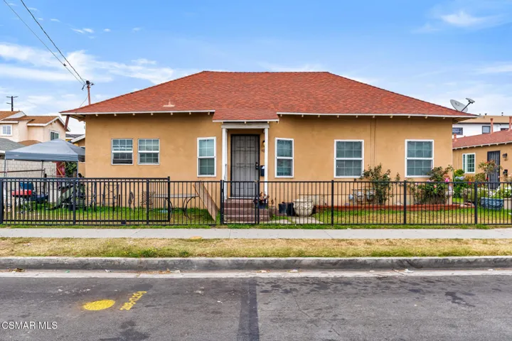10333 S Inglewood Ave  -  HsHProd-19