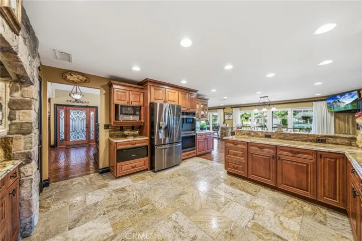 30297 Skippers Way, Canyon Lake, California 92587