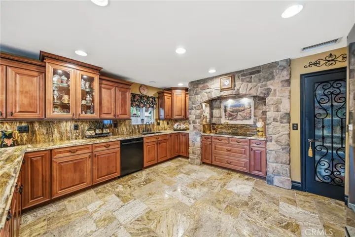 30297 Skippers Way, Canyon Lake, California 92587