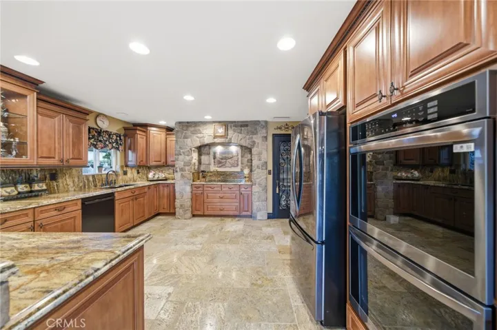 30297 Skippers Way, Canyon Lake, California 92587