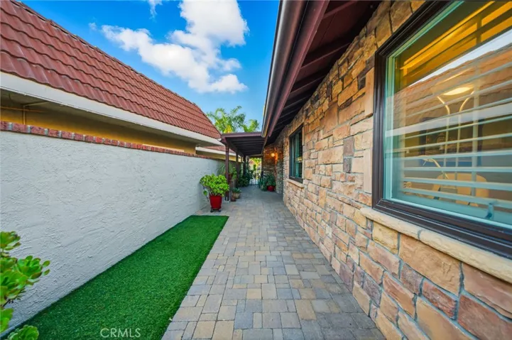 30297 Skippers Way, Canyon Lake, California 92587