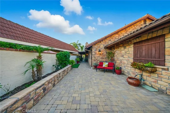 30297 Skippers Way, Canyon Lake, California 92587