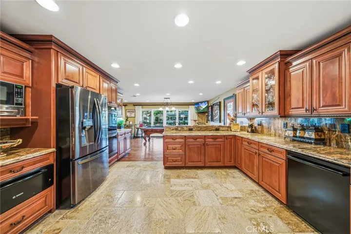 30297 Skippers Way, Canyon Lake, California 92587