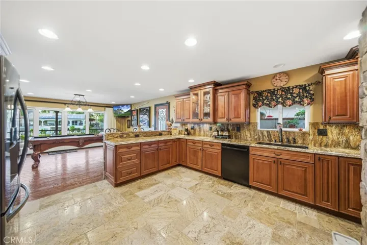 30297 Skippers Way, Canyon Lake, California 92587
