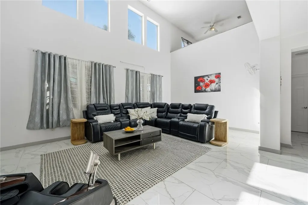 31509 Canyon View Drive, Lake Elsinore, California 92532 home-pic-11