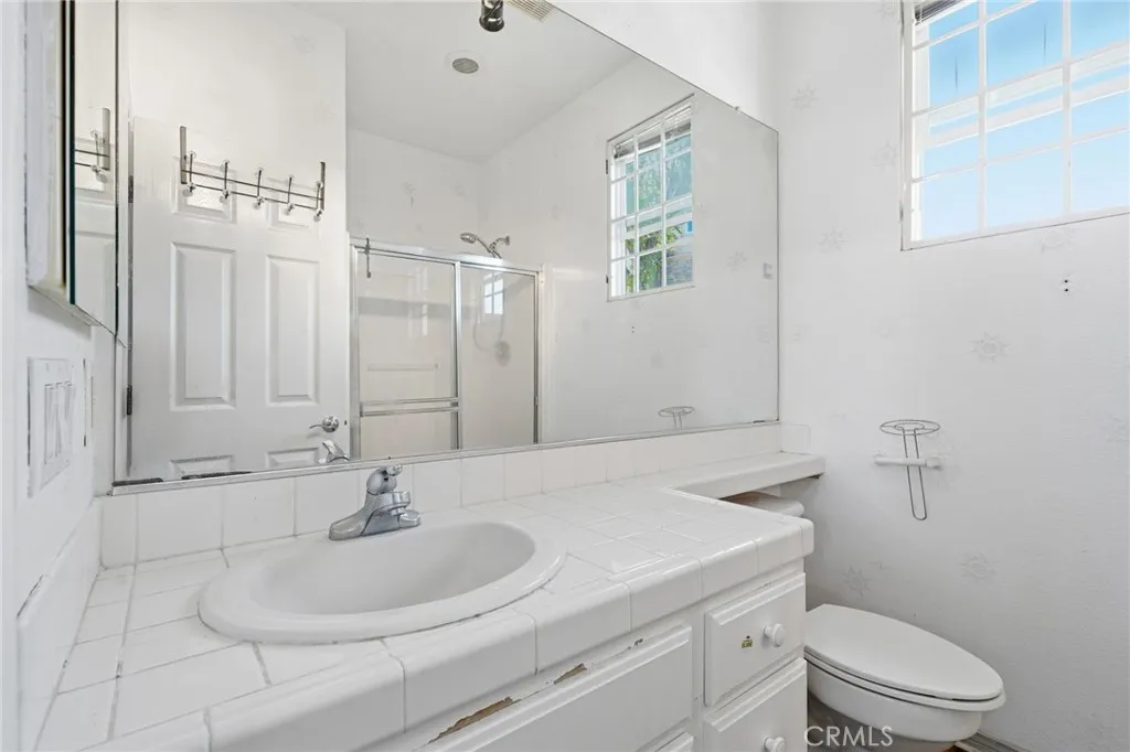 31509 Canyon View Drive, Lake Elsinore, California 92532 home-pic-4