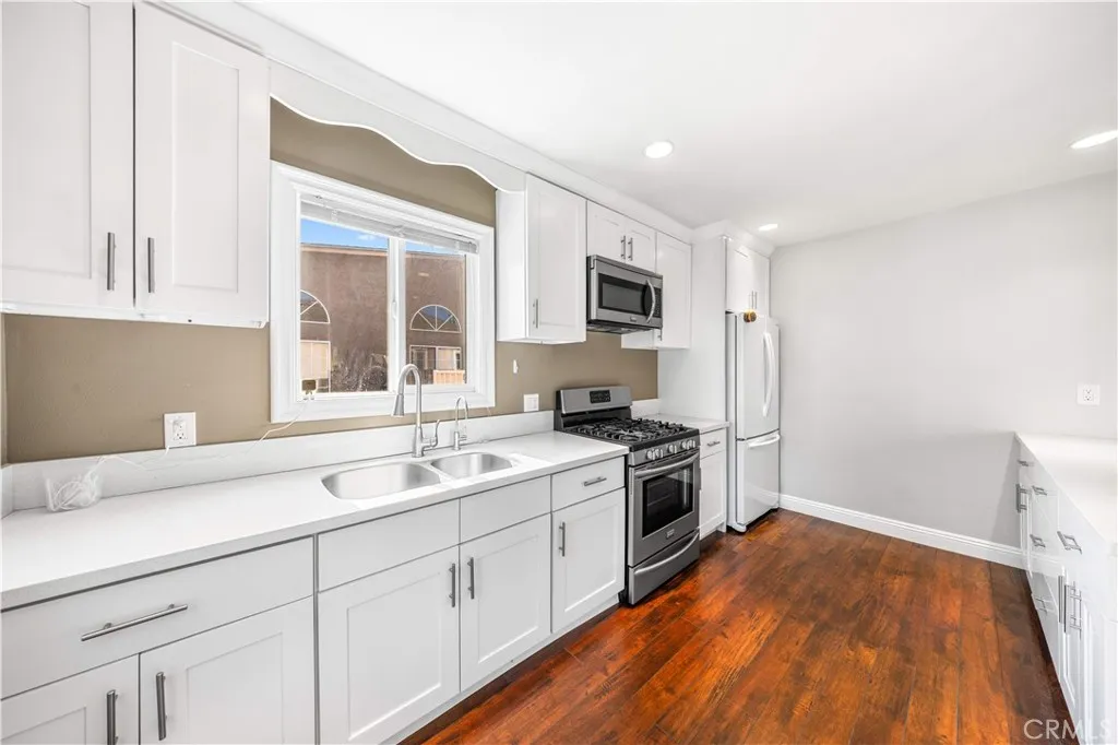 9012 Bradhurst Street, Pico Rivera, California 90660 home-pic-14