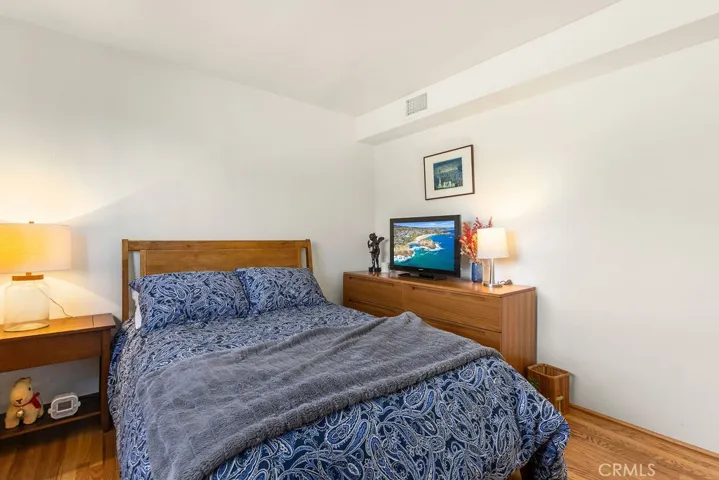 2315 1/2 Glenneyre, Laguna Beach, California 92651
