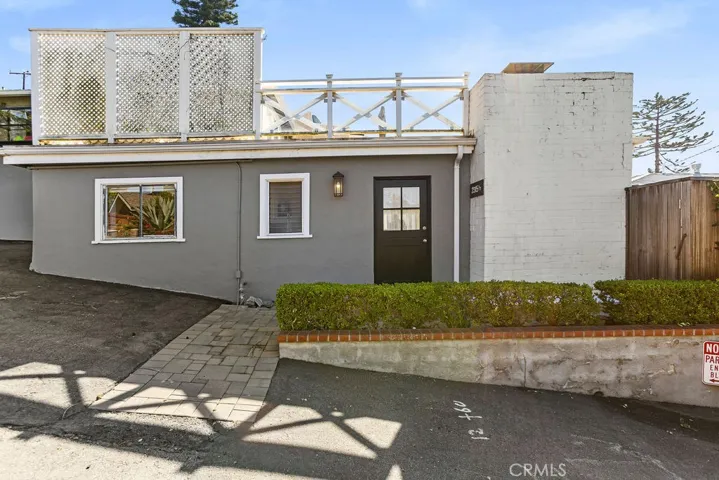 2315 1/2 Glenneyre, Laguna Beach, California 92651
