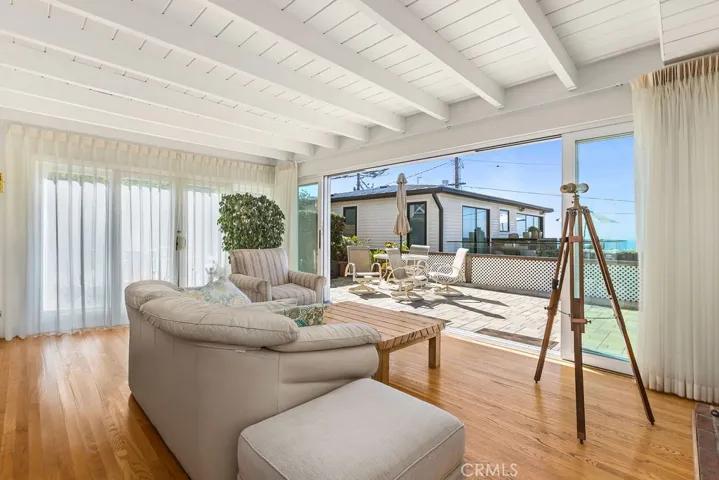 2315 1/2 Glenneyre, Laguna Beach, California 92651