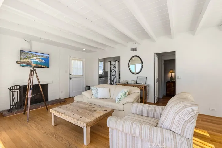 2315 1/2 Glenneyre, Laguna Beach, California 92651
