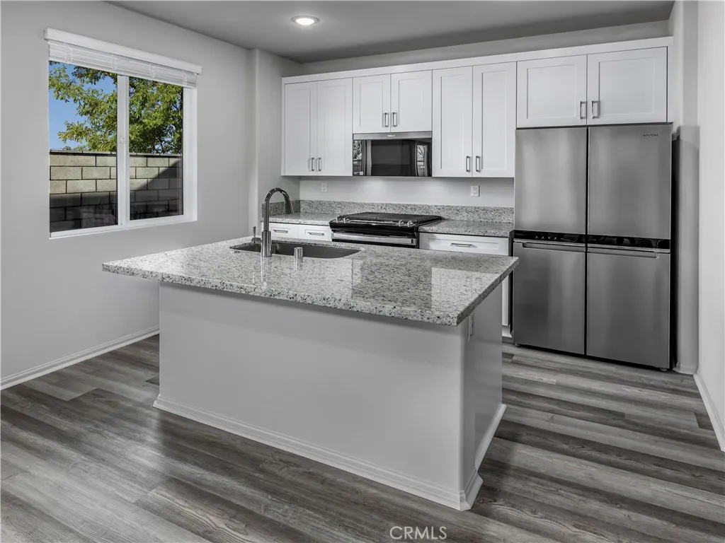28500 Via Priorat, Temecula, California 92591 home-pic-1