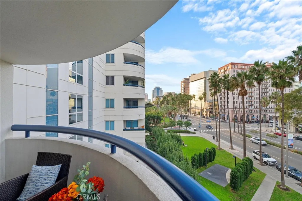 525 Seaside Way 411, Long Beach, California 90802 home-pic-9