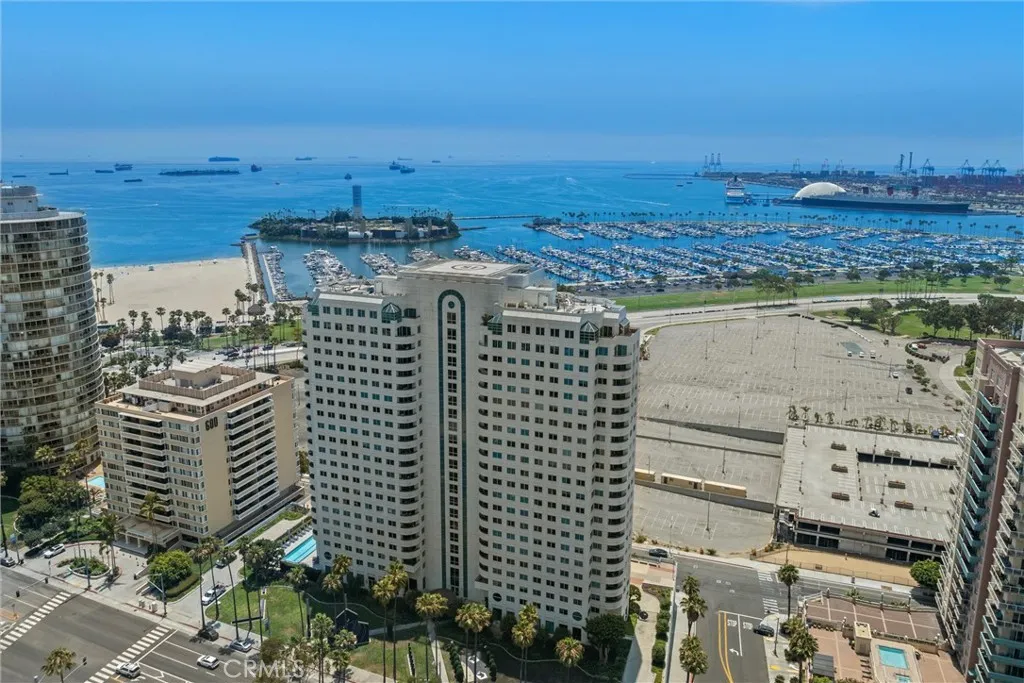 525 Seaside Way 411, Long Beach, California 90802 home-pic-48