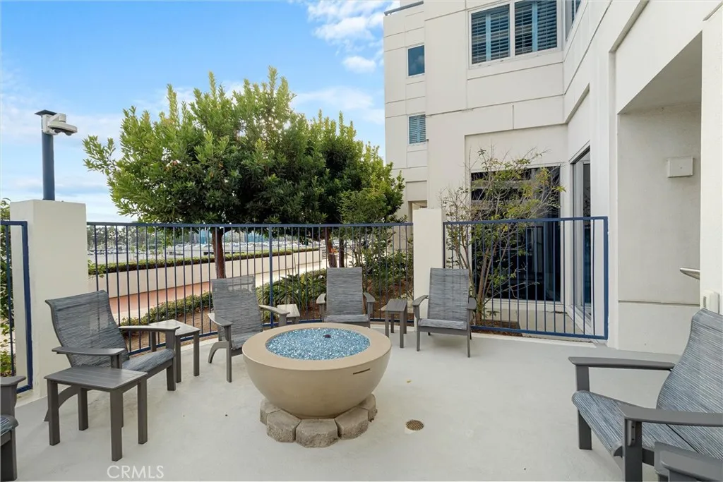 525 Seaside Way 411, Long Beach, California 90802 home-pic-34