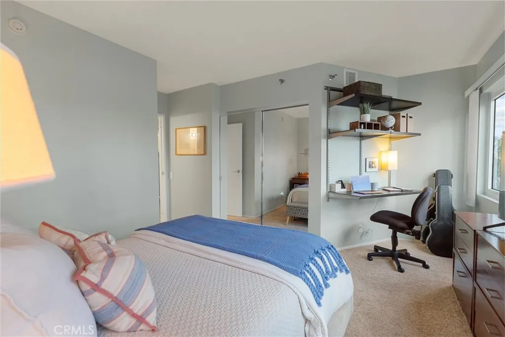 525 Seaside Way 411, Long Beach, California 90802 home-pic-19