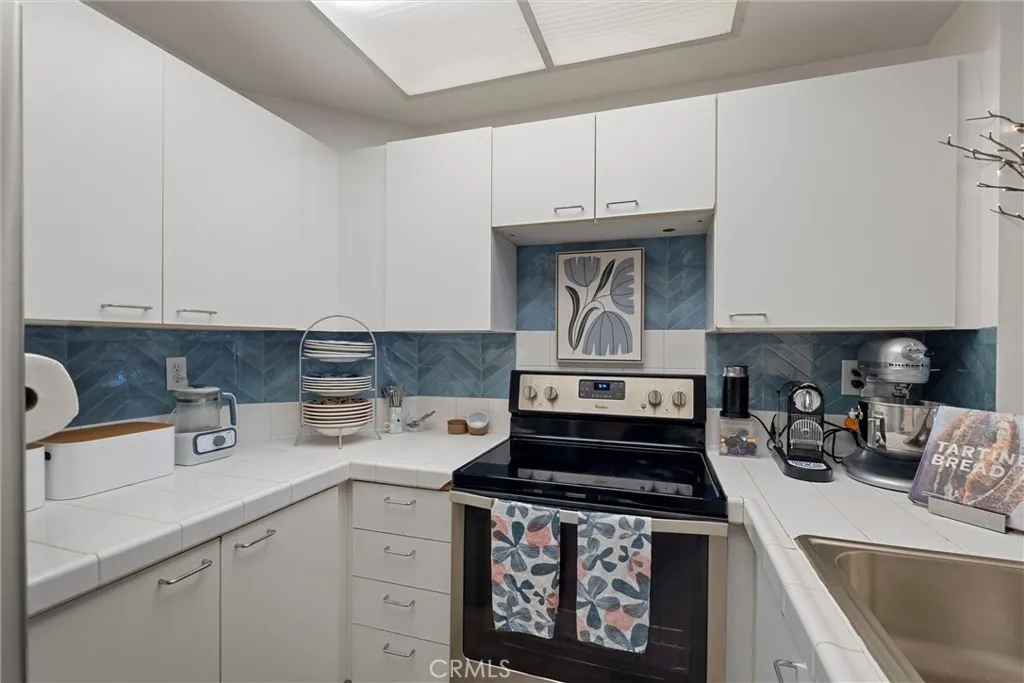 525 Seaside Way 411, Long Beach, California 90802 home-pic-14