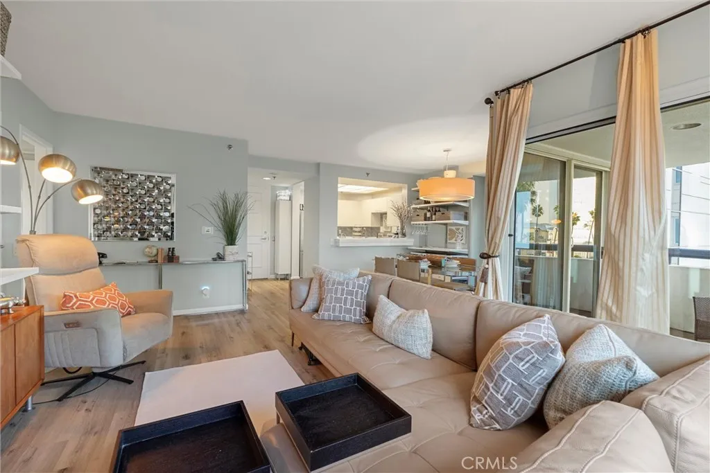 525 Seaside Way 411, Long Beach, California 90802 home-pic-7