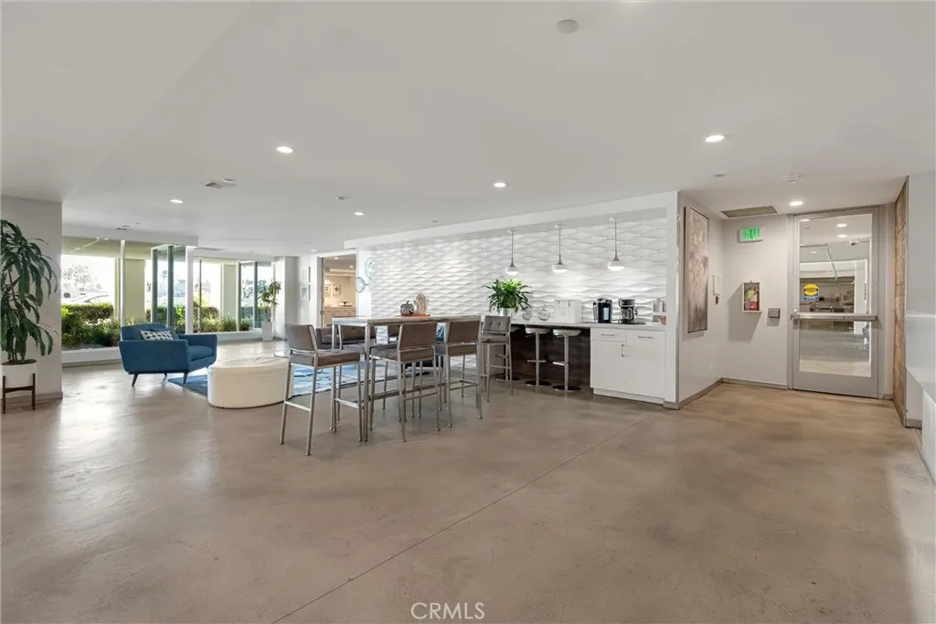 525 Seaside Way 411, Long Beach, California 90802 home-pic-41